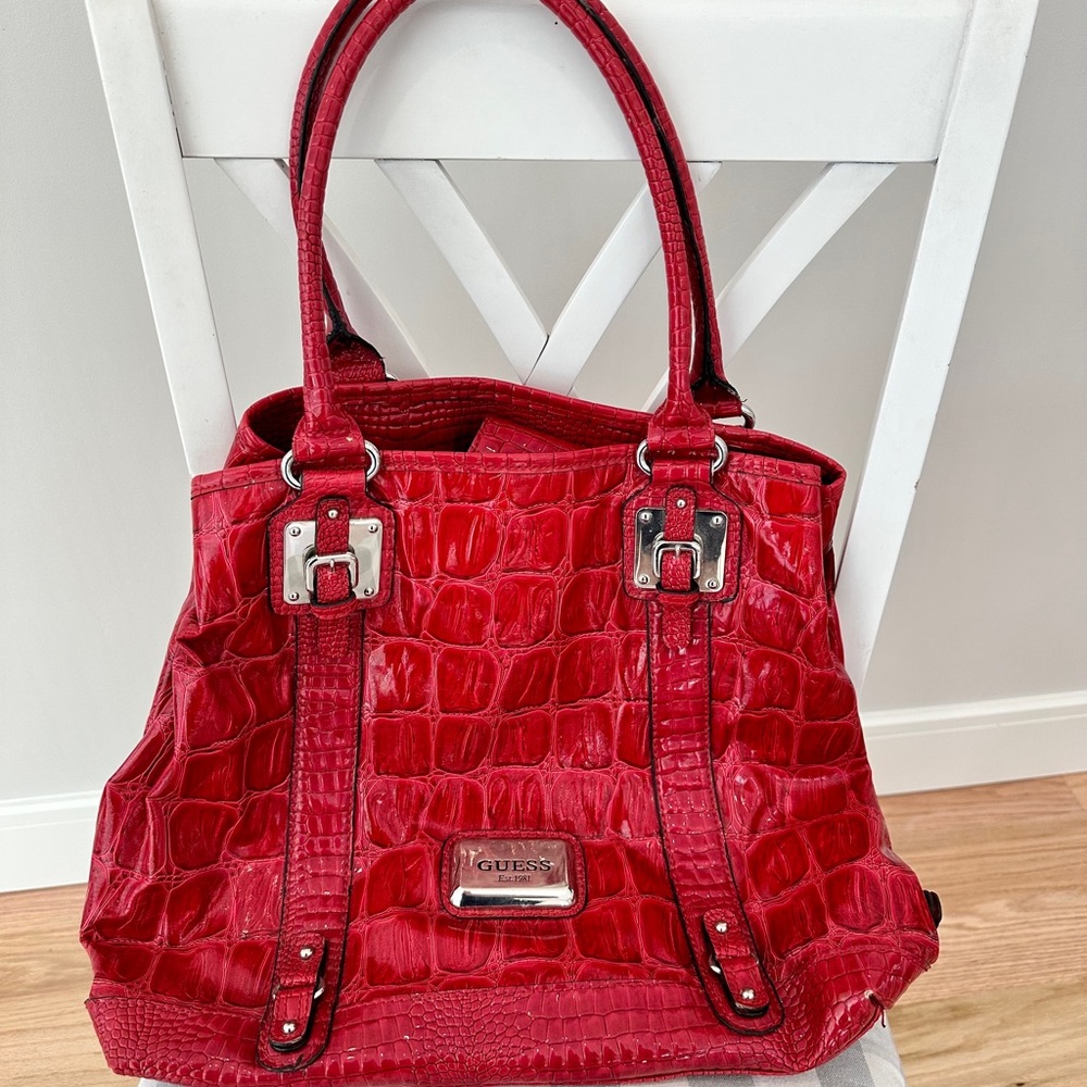 Guess purse with wallet